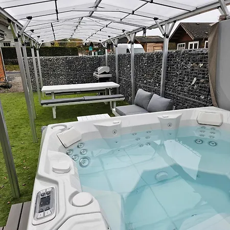 Wine & Pork - Les Brulins